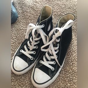 SOLD Chuck Taylor All Star Classic Black High Top Converse Sneakers 6 Like NEW